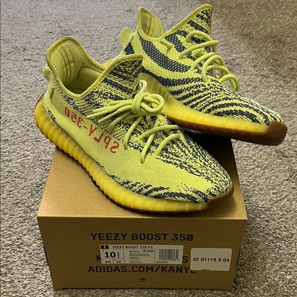 adidas gazelle silver green womens Adidas Men's Yeezy Boost 350 V2 Shoes